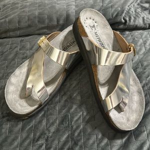 MEPHISTO Helen Silver Sandals-excellent rating!